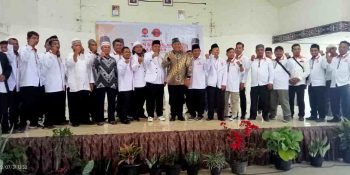 Jono Pasi,S.Pd Lantik DPC PKS se-Kabupaten Dairi