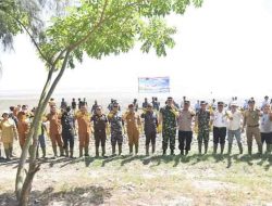 Pemkab Batu Bara Bersama Danlanal TBA, Tanam 5.000 Bibit Mangrove