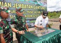 Nikson Nababan Resmikan Jembatan Ir Soekarno Sigurunggurung Pahae Jae