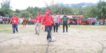 Bupati Taput Buka Secara Resmi Turnamen Sepak Bola U-15 Antar Desa Se Kecamatan Adiankoting