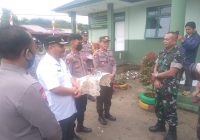 Kapolsek Salak Dan Camat Salak Beri Kejutan HUT TNI ke 77 Kepada Koramil 07 Salak