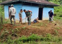 Babinsa Koramil 05/Tanah Pinem Bersama Warga Binaan Kompak Melaksanakan Gotong Royong