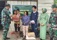 Danramil,Personil Koramil 05 Tanah/Pinem Kodim 0206 Dairi Beserta Anggota Persit Berikan Bantuan Asumsi Gizi Kepada Anak Stunting