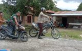 Babinsa Dan Bhabinkamtibmas Laksanakan Patroli Rutin Di Desa Binaan