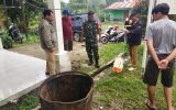 Babinsa Koramil 07/Salak Lakukan Komsos Dengan Aparat Desa Dan Warga Petani Jagung