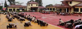 Polres Dairi Dan Kapolsek Sidikalang Kota Lakukan Sujud Syukur Atas Prestasi Pencapaian Kinerja Dan Raih Piagam Penghargaan Dari Kompolnas