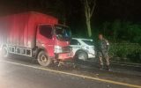 Antisipasi Kemacetan Akibat Laka Lantas,Babinsa Koramil 01/Sumbul Bantu Atur Lalu Lintas
