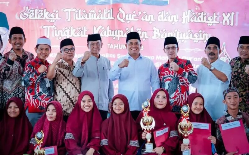 Bupati Banyuasin Resmi Menutup Gelaran Seleksi Tilawah Al-Qur’an Dan Hadist (STQH) Ke-XI Tahun 2023 Di Lapangan Pasar Sukajadi Talang Kelapa Banyuasin