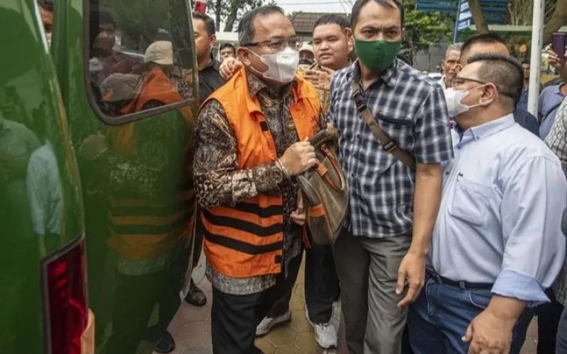 Mantan Bupati Muba Yang Terjerat Kasus Korupsi Pengerjaan Proyek Pada Dinas PUPR  Di Perberat Masa Hukumannya Oleh Mahkamah Agung Menjadi Enam Tahun Penjara