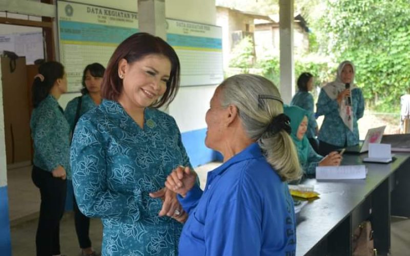 TP PKK Kabupaten Dairi Lakukan Pembinaan Desa Tertib Administrasi Di Desa Gunung Meriah