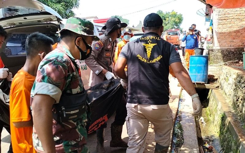 Korban Tanah Longsor Ibu Dan Anak Ahirnya Bisa di Temukan