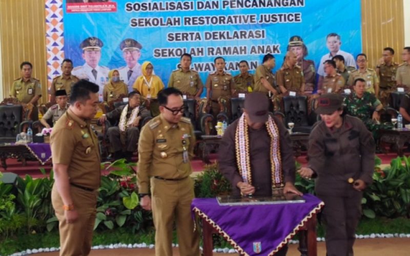 Kejati Lampung gandeng Dinas pendidikan Waykanan sekolah Restoratif Justice Sekabupaten Waykanan.