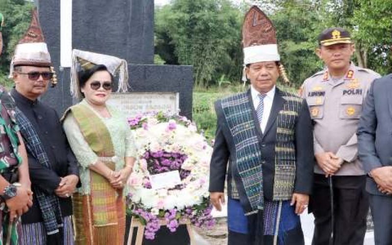 Bupati Simalungun Bersama Wakil Bupati Ziarah ke Makam Tuan Guru Jason Saragih