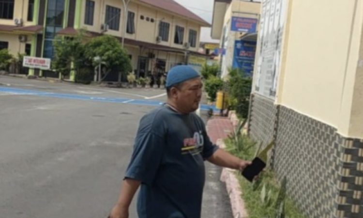 Aditya Gultom Didampingi Istri Pertanyakan Hasil Perkembangan Penyelidikan Polres Batu Bara.