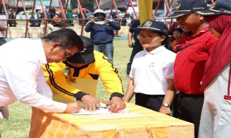 Bupati Simalungun Serahkan SK Kepada 186 PPPK Jabatan Fungsional Guru 