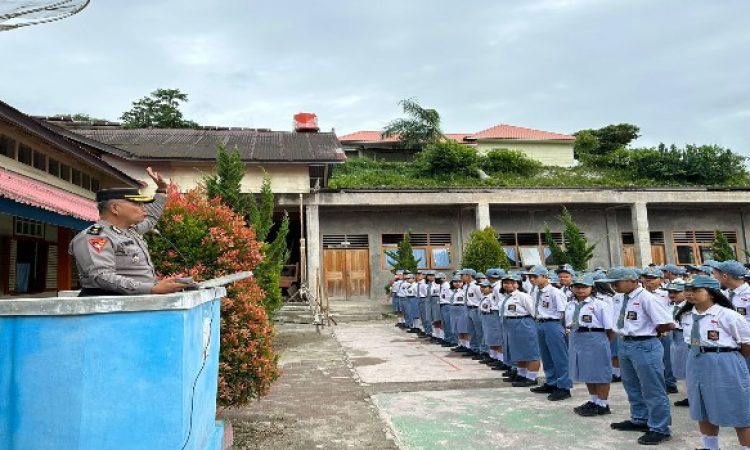 Polres Taput Sosialisasikan Aplikasi Super APP Presisi Polri ke Sekolah Tingkat SMA/ SMK Sederajat