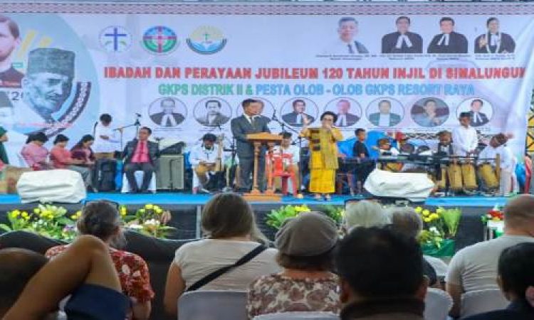 Bupati Simalungun Hadiri Jubileum 120 Tahun Injil di Simalungun