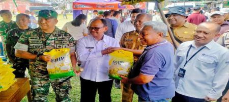 Wakil Bupati Simalungun Bersama Danrem 022/PT Dan Dandim 0207/Sml Hadiri Bazar TNI