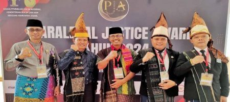 Kabupaten Simalungun Raih Penghargaan Panselda Terbaik Divoting Top Favorit Publik Paralegal Justice Award 2024