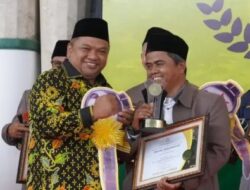 Puluhan UPZ Terima Penghargaan Dari Baznas Award