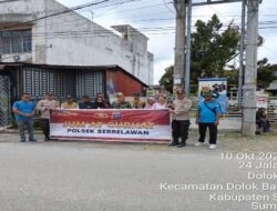 Polsek Serbalawan Menggelar Jumat Berkah dan Jumat Curhat, Polri Dekat dengan Warga Lewat Aksi Sosial dan Dialog Kamtibmas