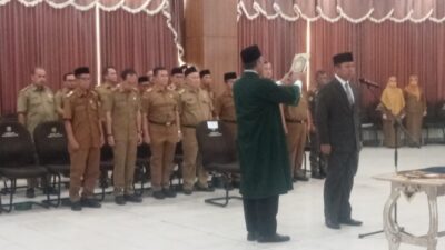 Kepala BPKPD Roni Resmi Dilantik Bupati Menjadi Pj Sekda Kabupaten Tasikmalaya: Mandat Penuh, Dua Beban Siap Dijalani