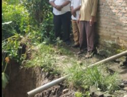 Longsor di Belakang Rumah Warga Nagori Bangun Raya, Simalungun”BPBD Simalungun di Minta Cepat Tangani”