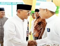 Bupati Simalungun Sholat Jumat Bersama Masyarakat, Perkuat Silaturahmi di Masjid Darussalam