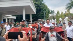 Bupati Cecep Bagikan Sebanyak 220 Becak Listrik Bantuan Presiden Prabowo yang Mendarat di Tasikmalaya