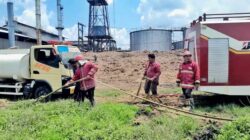 BPBD Simalungun Turunkan Armada Damkar Bantu Padamkan Kebakaran Kolam Limbah PKS PTPN IV Kebun Dolok Ilir
