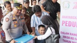 Kapolres Taput Kunjungi Kecamatan Pahae Jae Berikan Bansos Kepada Penyandang Disabilitas