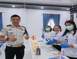 Bersama Puskesmas Matiti, Rutan Humbang Hasundutan Laksanakan Tes Urine Pegawai dan WBP